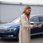 inspecting-features-when-buying-a-new-car.jpg.