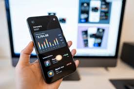 The Daily Driver: A Comparative Look at Digital and Mobile Banking Platforms